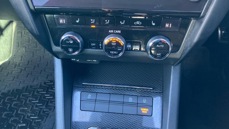 Skoda Octavia 2.0 TSI vRS 5dr DSG Petrol Hatchback